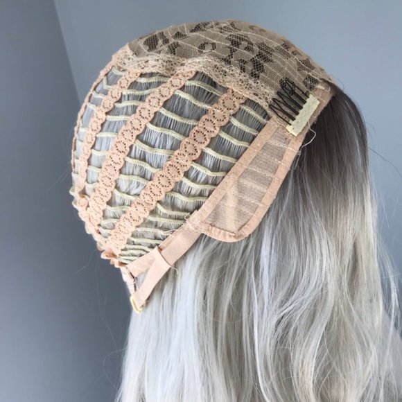 NEW Long Ash Blonde Body Wave Synthetic Wig - Picture 4 of 4